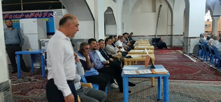 بوکان :  برگزاری میز خدمت شبکه دامپزشکی در محل نمازجمعه  